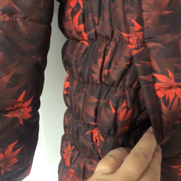 π - bunny sale - Grenouille puff jacket π§₯ to celebrate the maple π π leaf - Picture 3 of 8